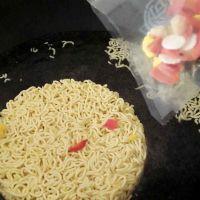 花样方便面#小虾创意料理#的做法步骤4