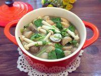 丸子鱼腐菌菇煲的做法步骤13