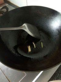 红烧草虾的做法步骤2