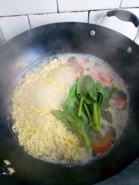 虾仁骨汤面#小虾创意料理#的做法步骤9