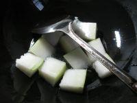 尖椒烧冬瓜的做法步骤2