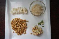 山药莲子豆浆的做法步骤2