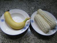 香蕉黏玉米汁的做法步骤1