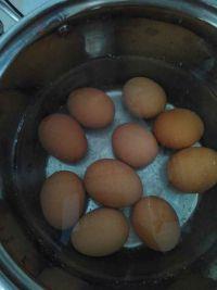 乡巴佬鸡蛋的做法步骤1