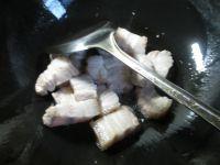 茶树菇茭白烧五花肉的做法步骤2